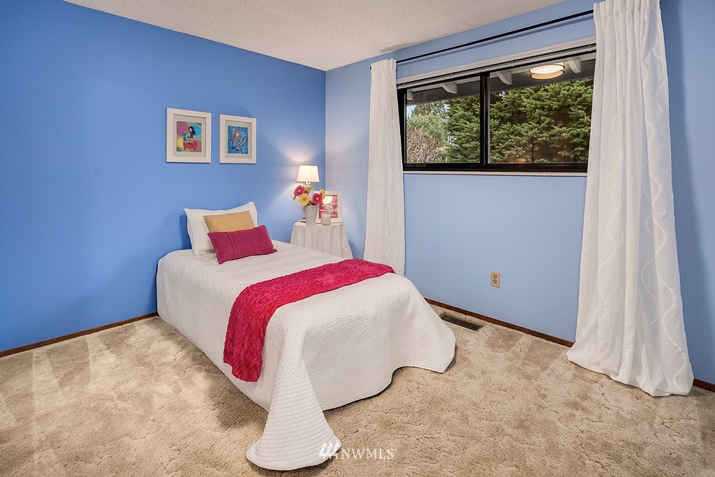 4609 Northeast 24th Street Renton, WA 98059 - Photo 15 of 22 Gallery Image 15
