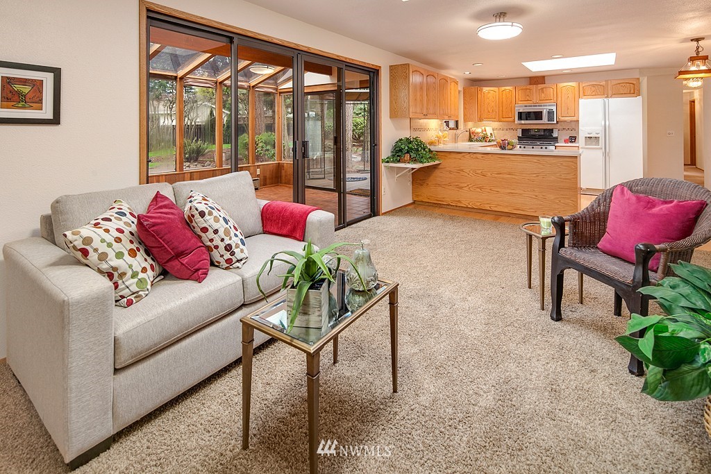 4609 Northeast 24th Street Renton, WA 98059 - Photo 7 of 22 Gallery Image 7