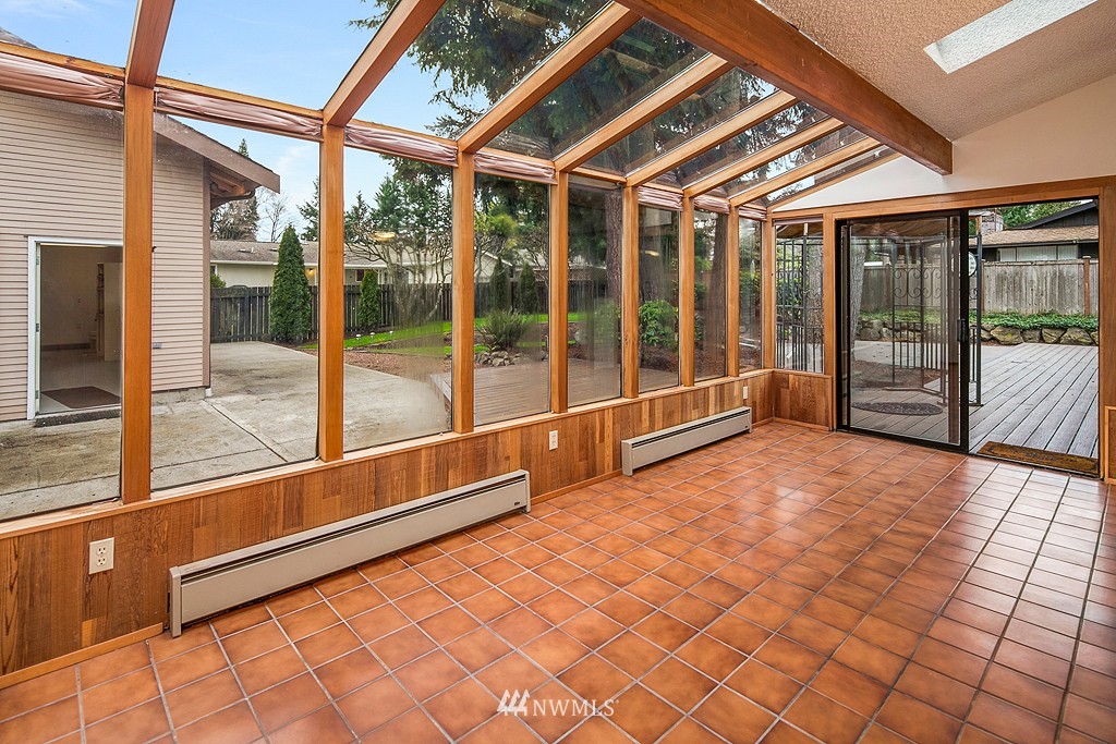 4609 Northeast 24th Street Renton, WA 98059 - Photo 8 of 22 Gallery Image 8