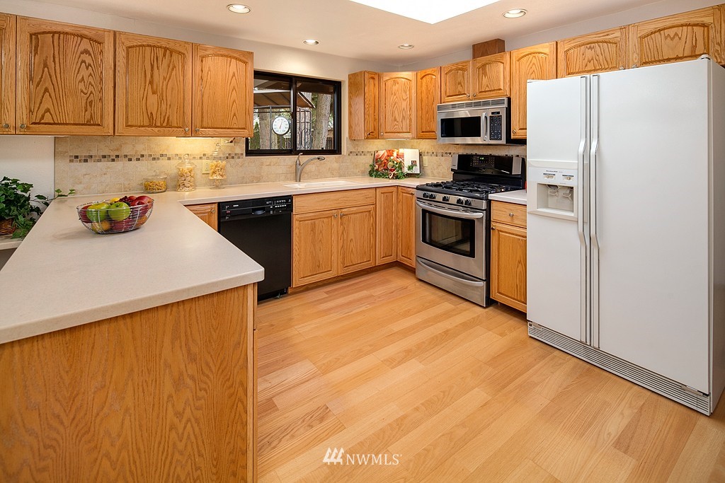 4609 Northeast 24th Street Renton, WA 98059 - Photo 10 of 22 Gallery Image 10