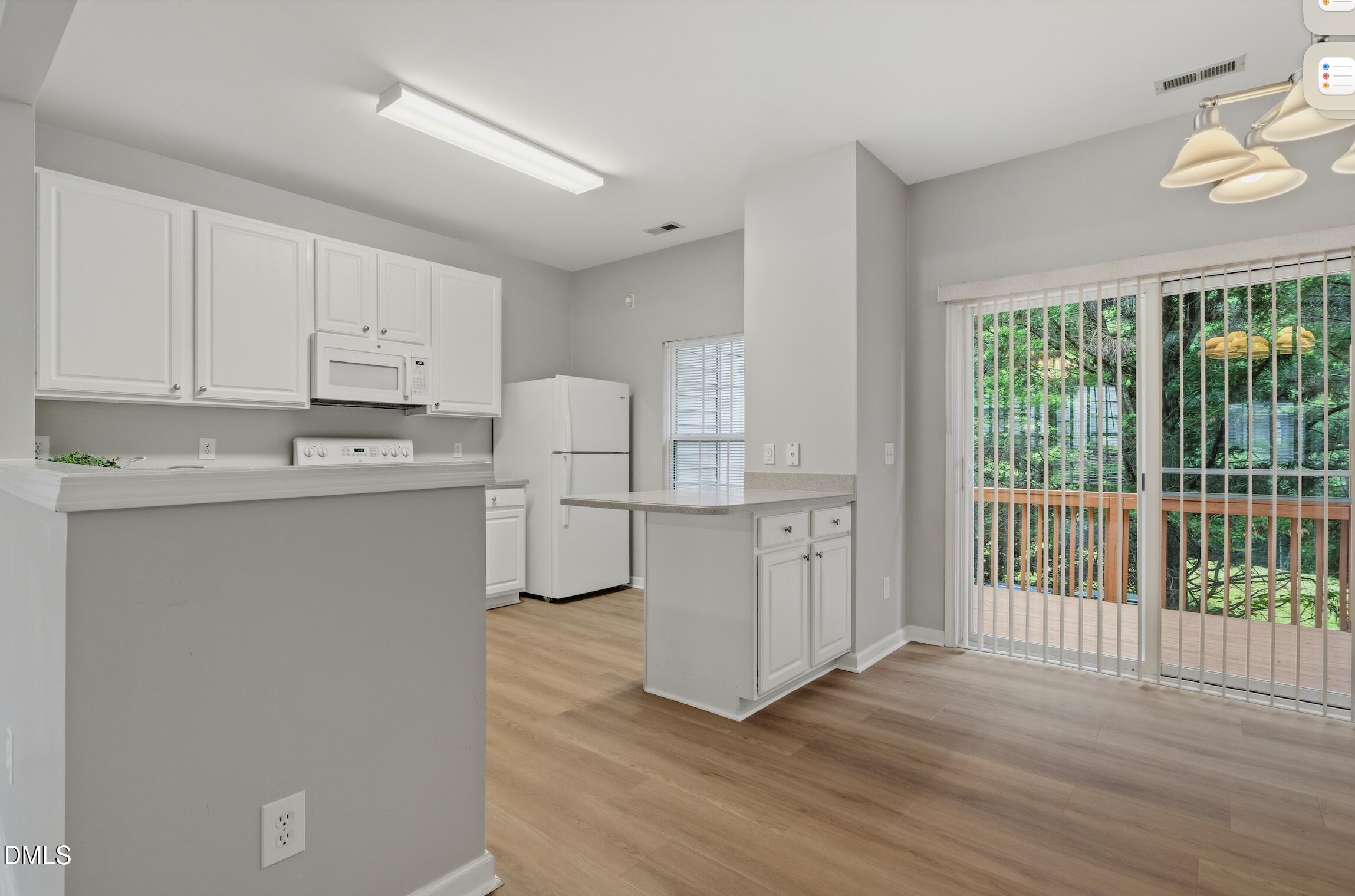 8515 Mt Valley Lane Raleigh, NC 27613 - Photo 23 of 29