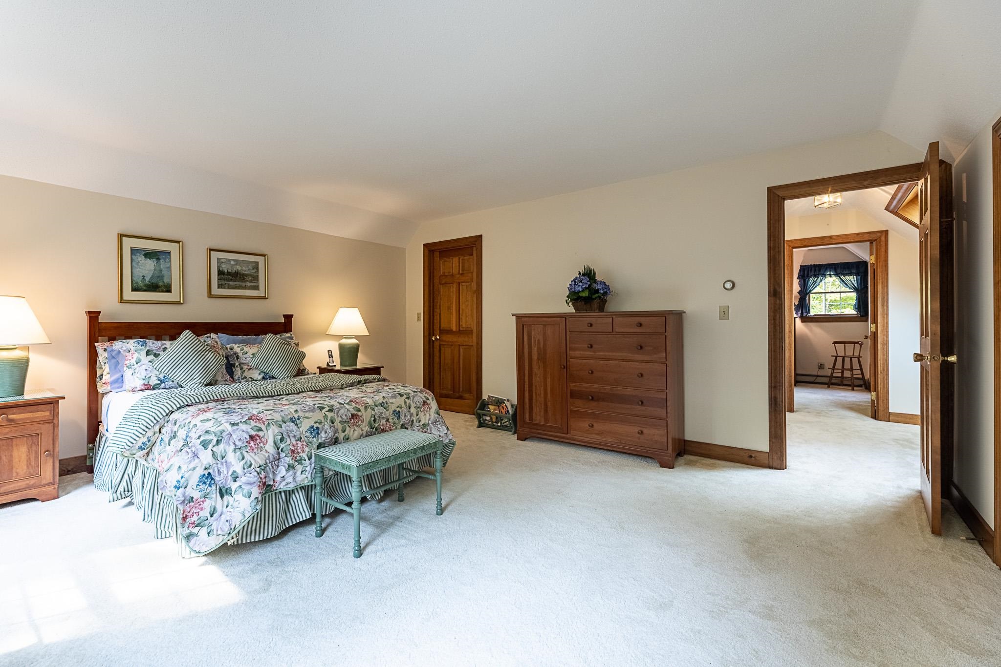 860 Wheelock Road Hartford, VT 05059 - Photo 17 of 28 Gallery Image 17