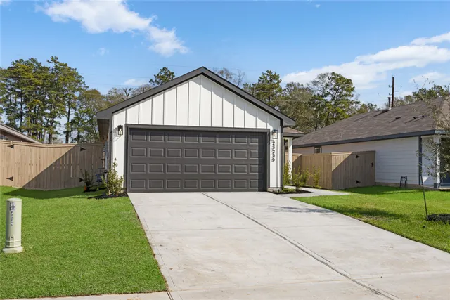 $1,825 | 23235 Teakwood Hills Drive, Splendora, TX 77372