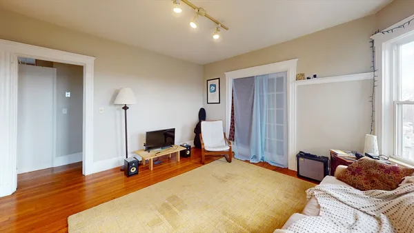 $3,625 | 8 Olmstead Street, Unit 3, Boston, MA 02130