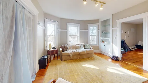 $3,625 | 8 Olmstead Street, Unit 3, Boston, MA 02130