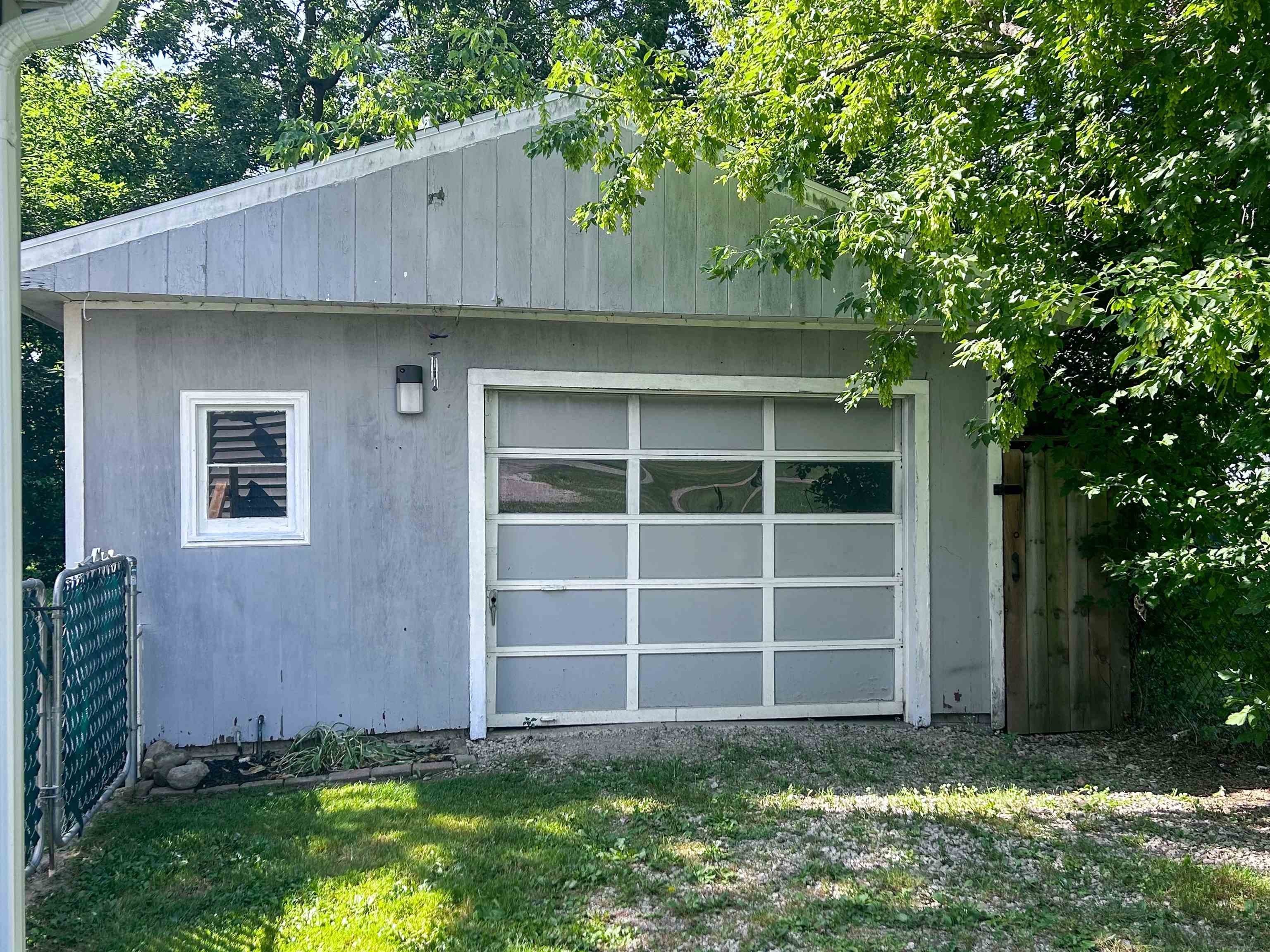 4140 Risedorph Street Burton, MI 48509 - Photo 13 of 15 50182815-246c8160-5a2f-4699-8a5b-eddce0a0eca0.JPG