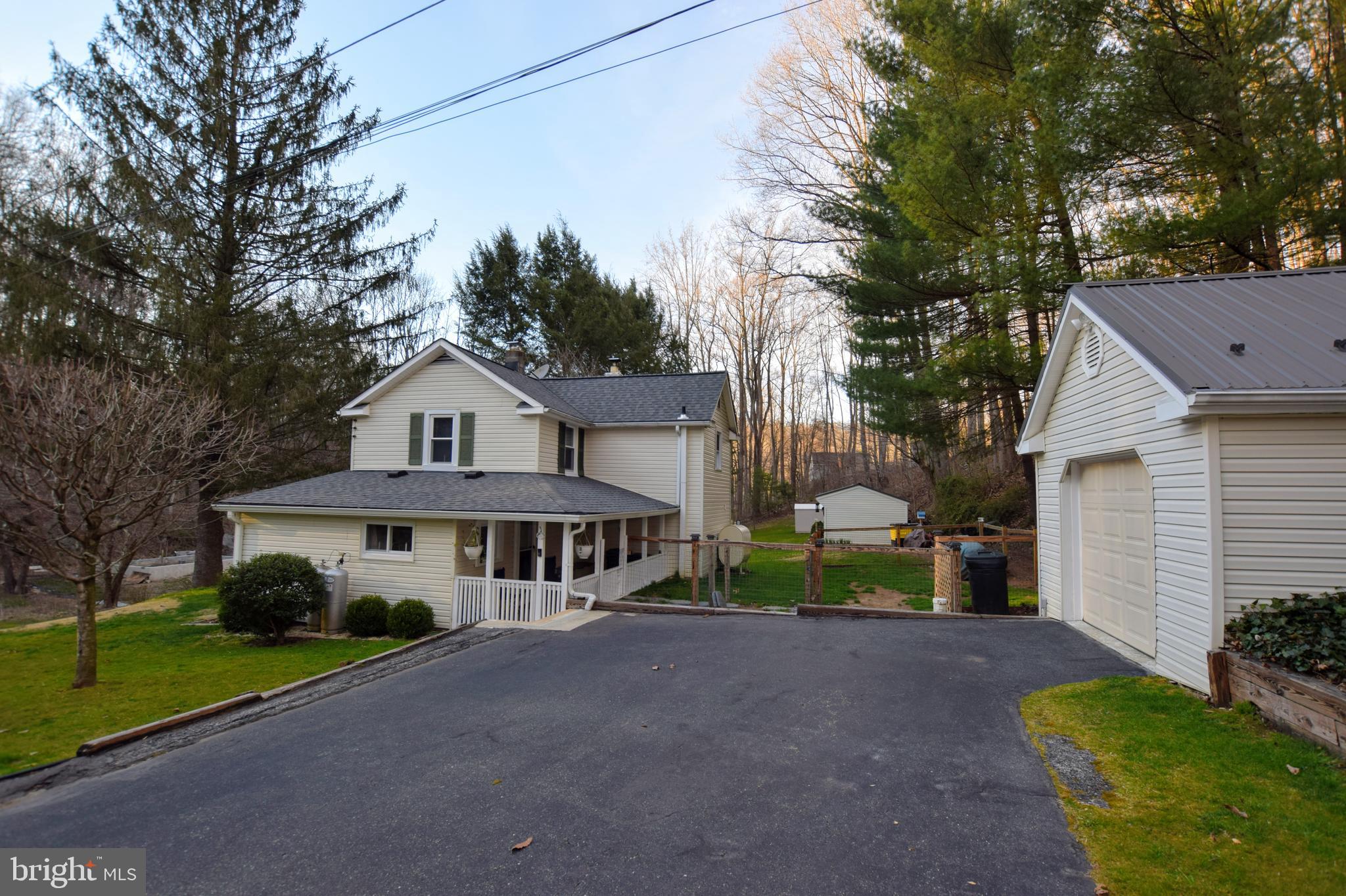 3241 Rocks Chrome Hill Road Jarrettsville, MD 21084 - Photo 4 of 42 Beautiful Home on 1.64 Acres!