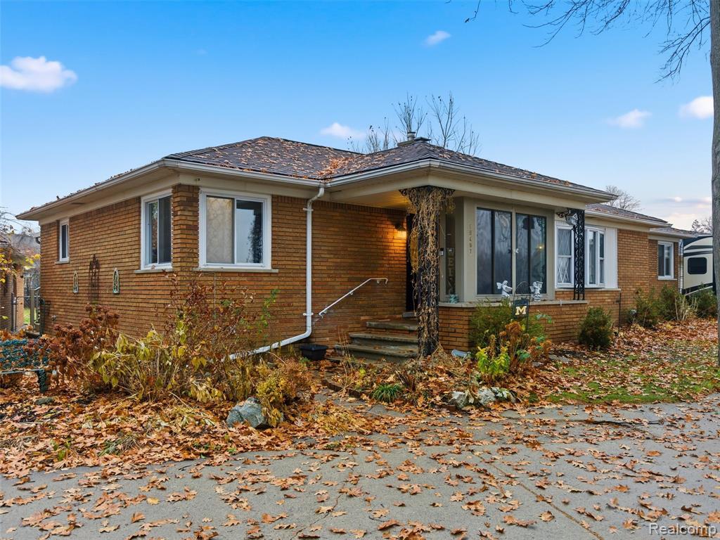 15491 18 Mile Road Clinton Township, MI 48038 - Photo 4 of 45