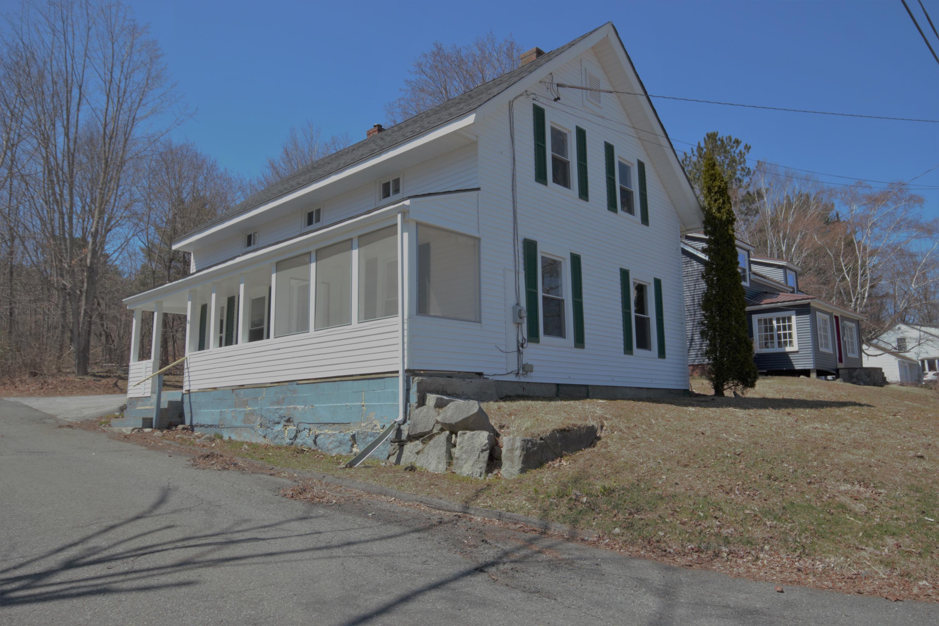 22 Rock Street Bangor, ME 04401 - Photo 3 of 40 2