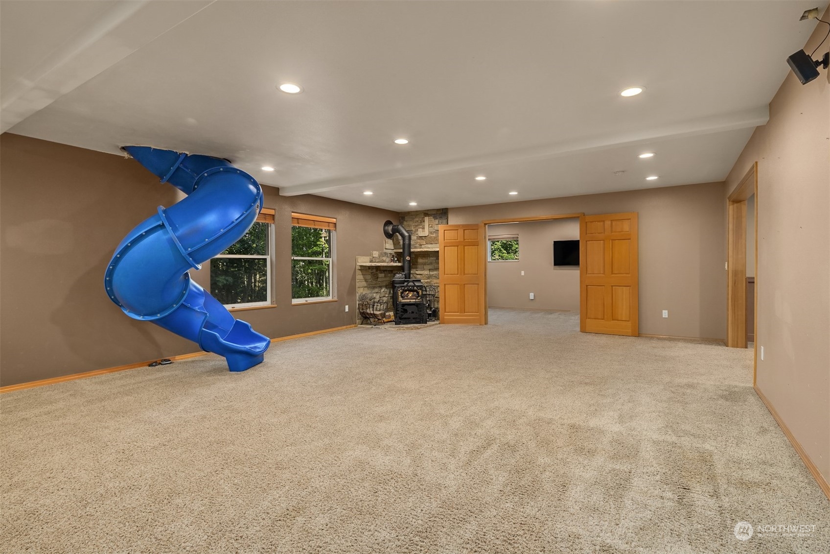2018 Monroe Road Port Angeles, WA 98362 - Photo 6 of 40 Gallery Image 6