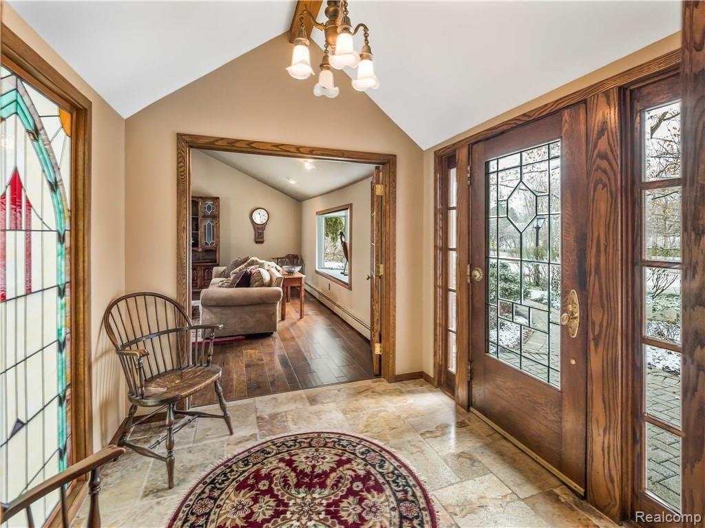 32905 Bingham Road Franklin, MI 48025 - Photo 5 of 41
