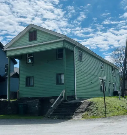 $1,800 | 100 Richardson Avenue, Shohola, PA 18458