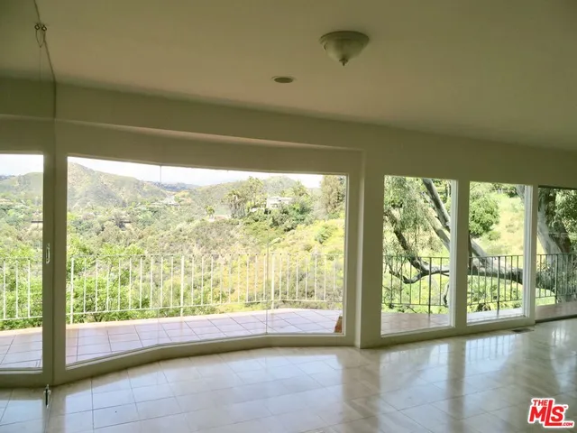 $6,900 | 811 Linda Flora Drive, Los Angeles, CA 90049