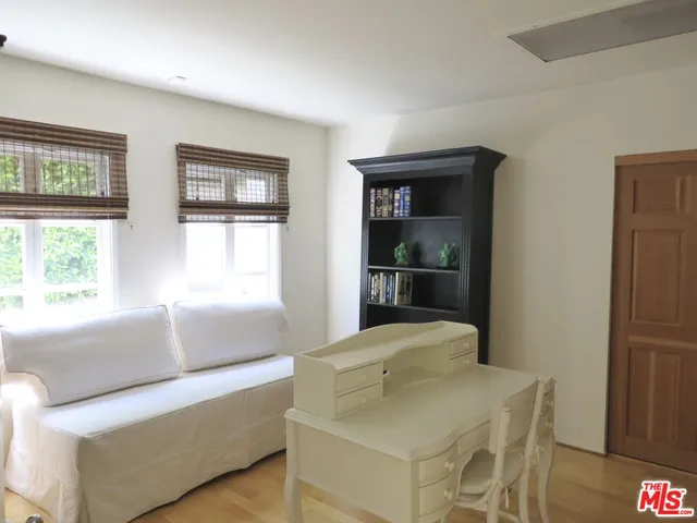 $6,900 | 811 Linda Flora Drive, Los Angeles, CA 90049