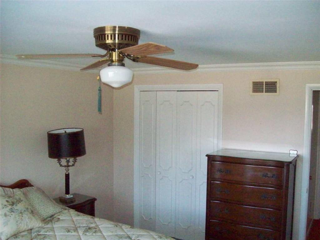 124 Herbst Road Coraopolis, PA 15108 - Photo 15 of 24 a fan