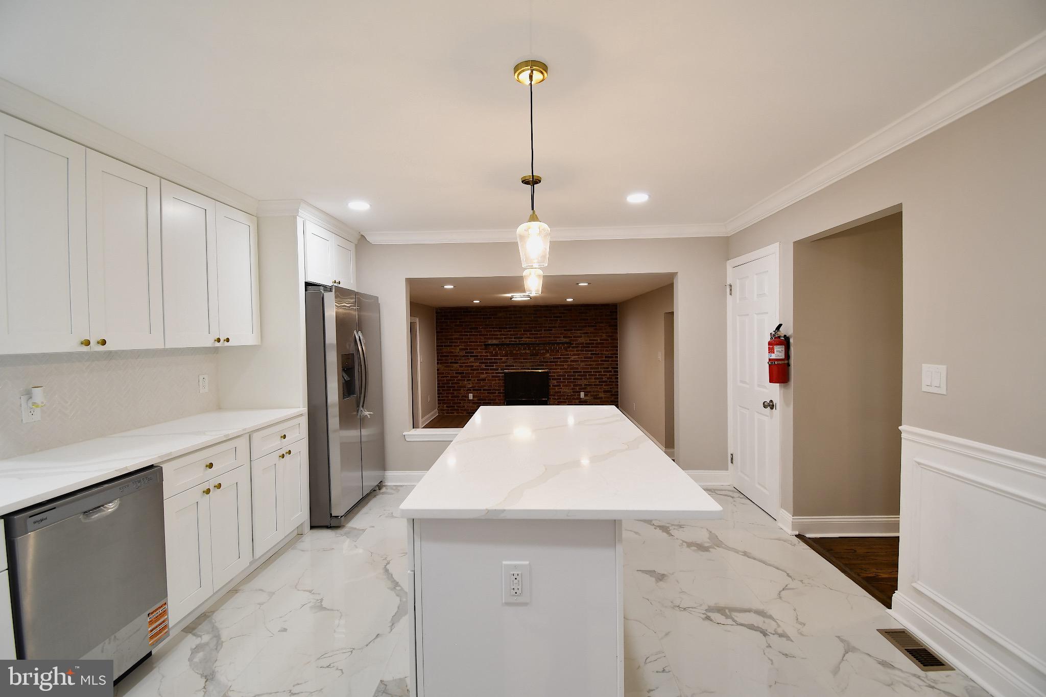 25 Champlain Road Marlton, NJ 08053 - Photo 16 of 40 Modern kitchen with elegant finishes.