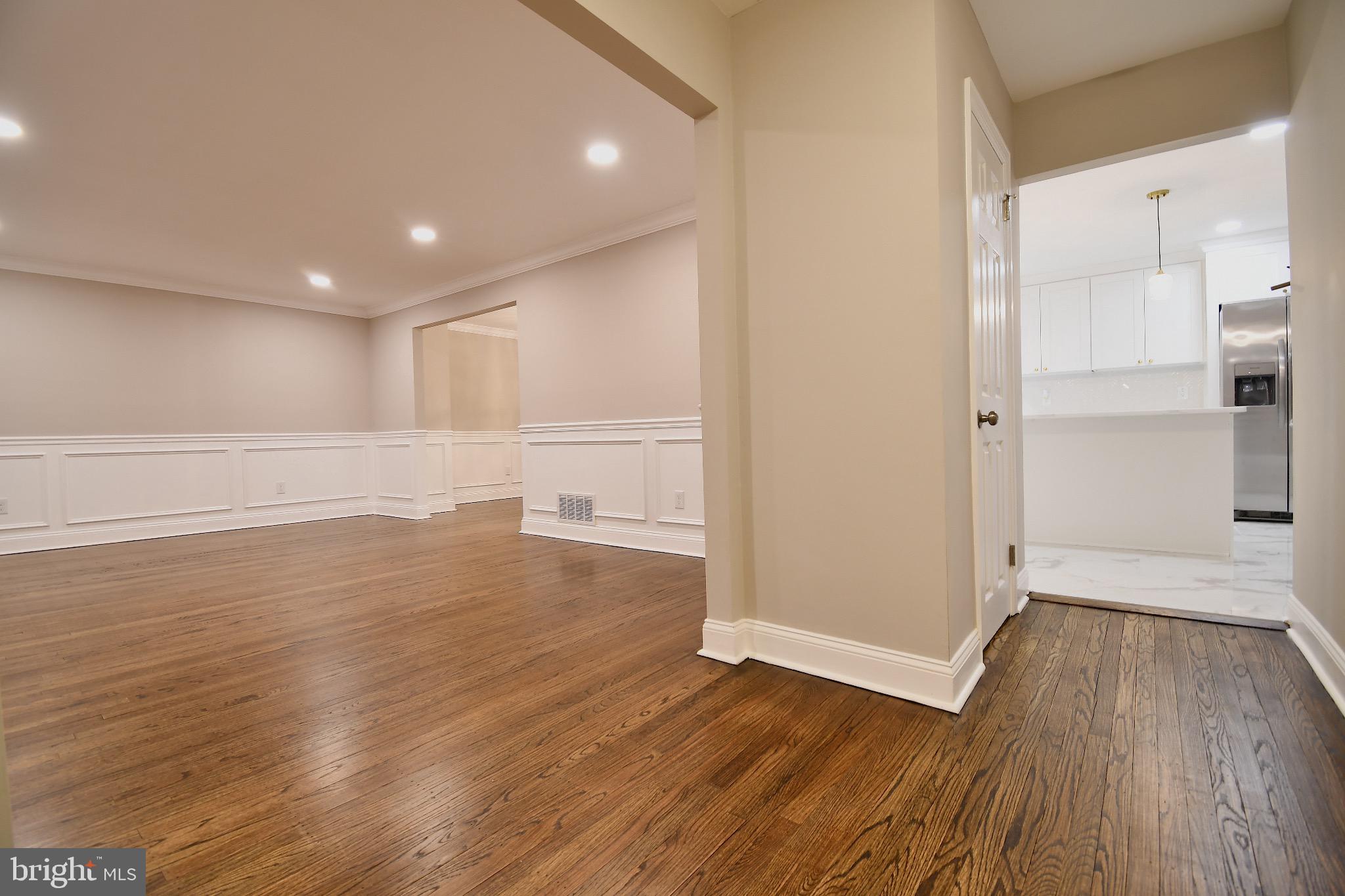25 Champlain Road Marlton, NJ 08053 - Photo 10 of 40 Spacious entryway with elegant wood floors.