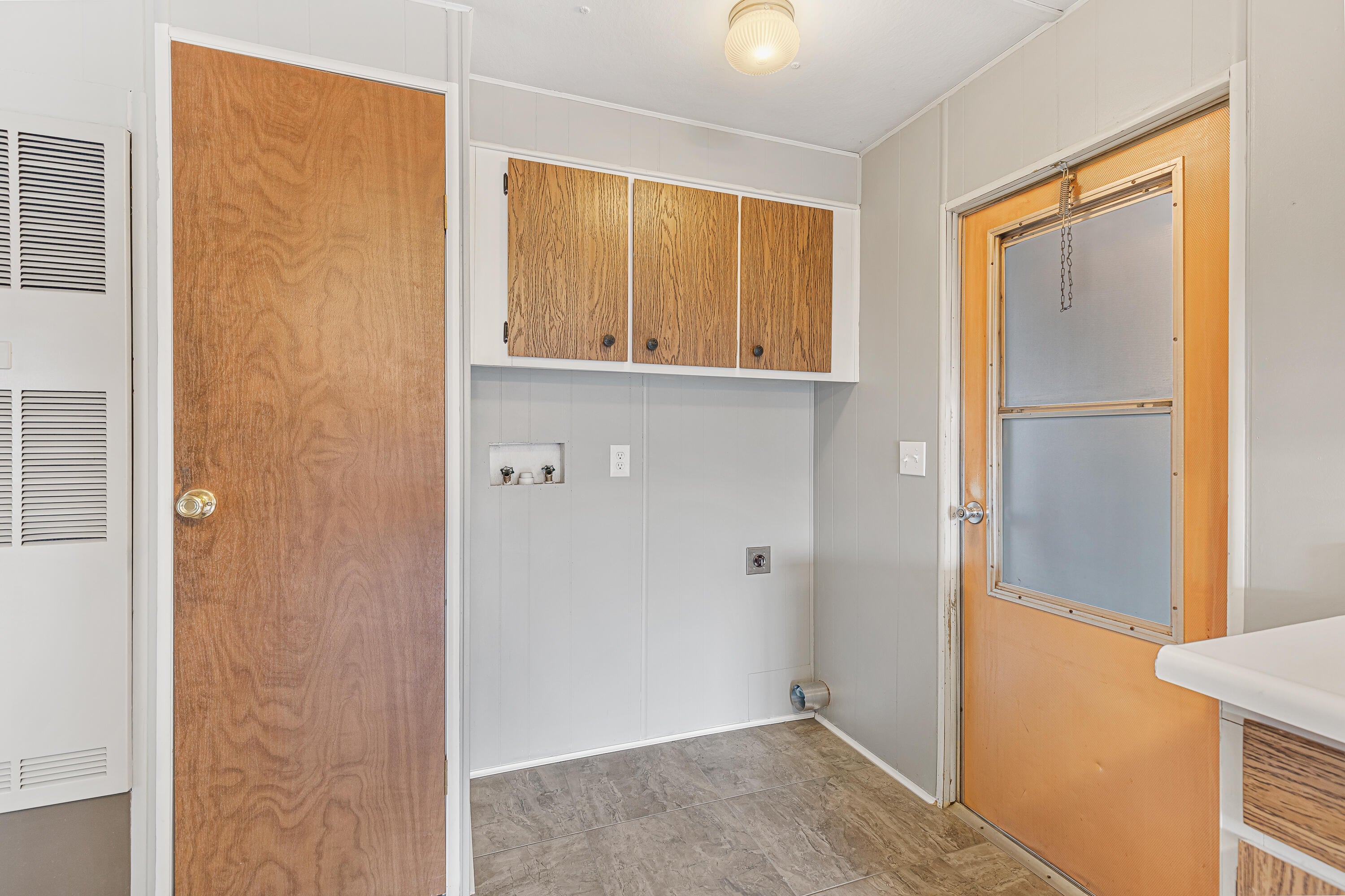 2252 Table Rock Road, Unit 3 Medford, OR 97501 - Photo 9 of 21 9R9A4486