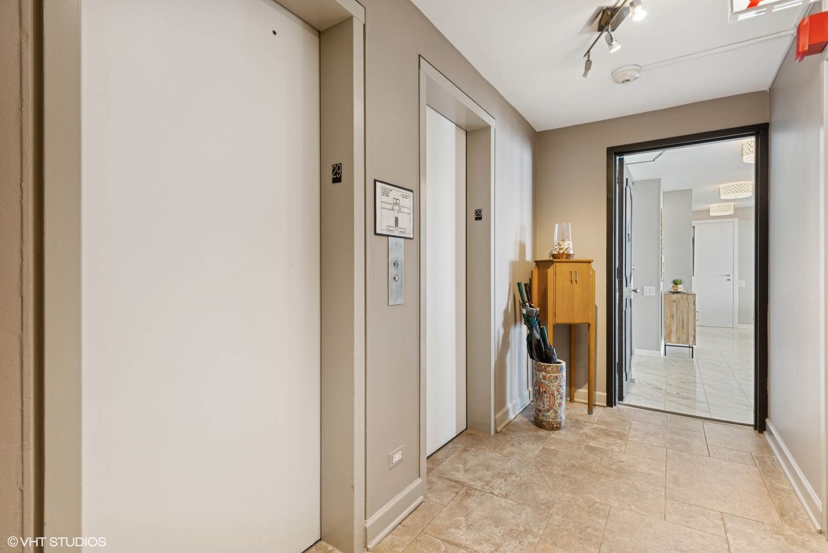 5733 North Sheridan Road, Unit 29D Chicago, IL 60660 - Photo 2 of 40 a view of a bathroom with a shower