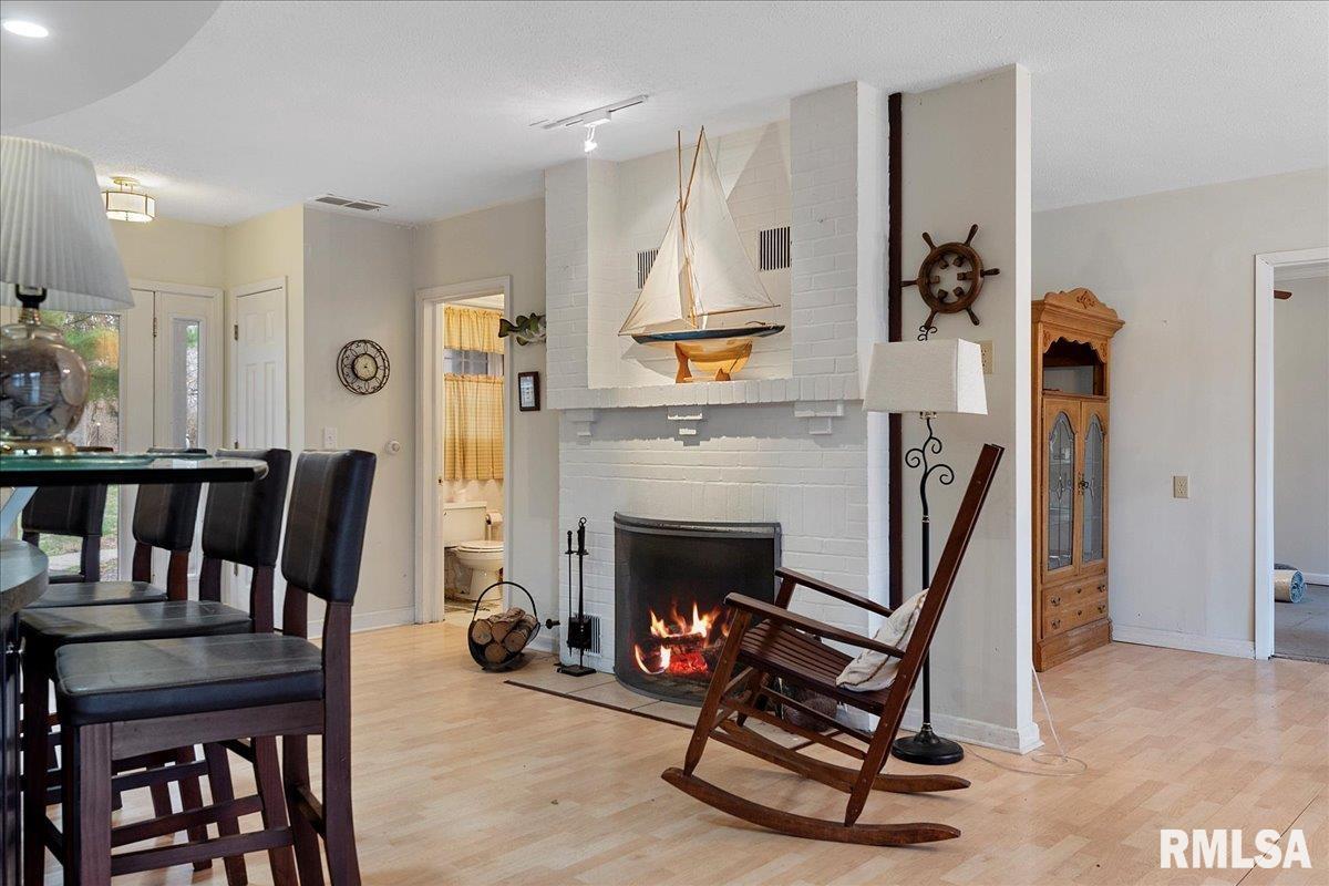 2 Long Bay Drive Springfield, IL 62712 - Photo 9 of 33 Gallery Image 9