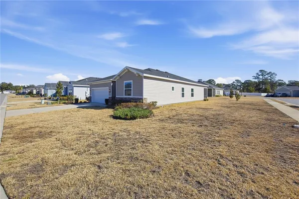 $318,900 | 7561 Southwest 76th Terrace, Ocala, FL 34481