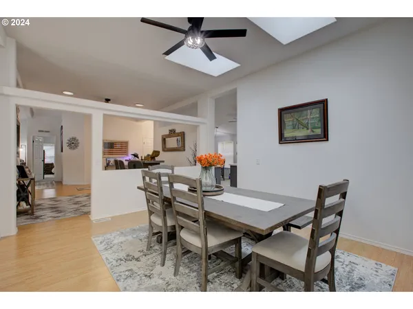 $639,900 | 2665 Whistlers Park Road, Roseburg, OR 97470