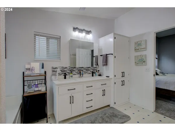 $639,900 | 2665 Whistlers Park Road, Roseburg, OR 97470