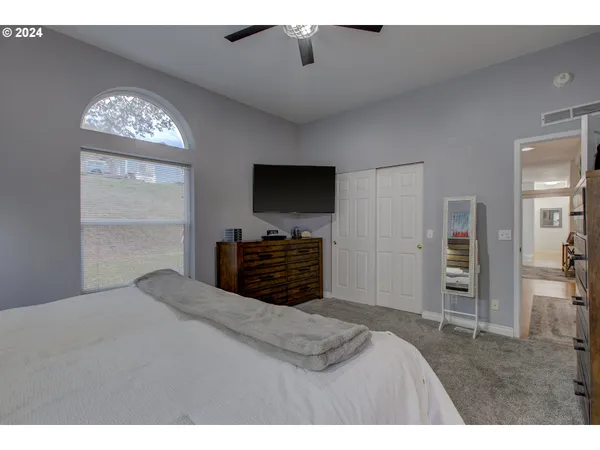 $639,900 | 2665 Whistlers Park Road, Roseburg, OR 97470