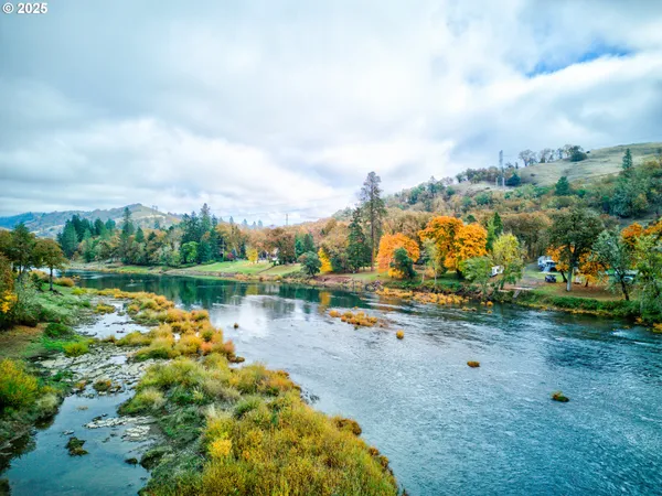 $639,900 | 2665 Whistlers Park Road, Roseburg, OR 97470