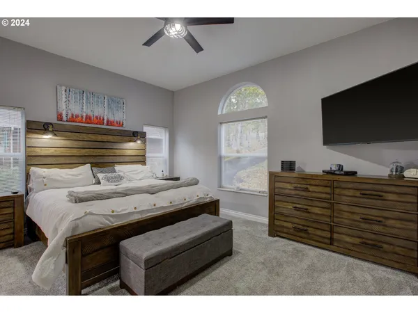 $639,900 | 2665 Whistlers Park Road, Roseburg, OR 97470