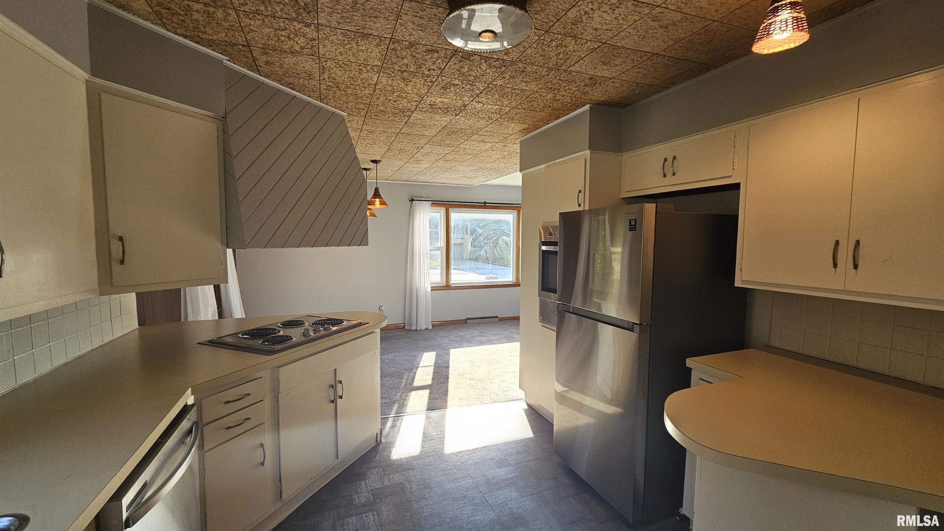 2 Valleyview Road Jacksonville, IL 62650 - Photo 11 of 24