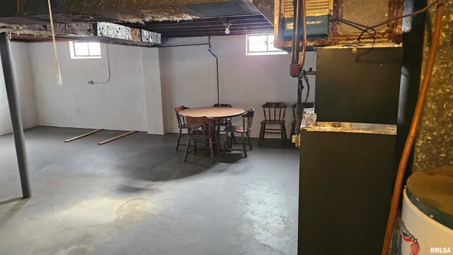 $154,000 | 2 Valleyview Road, Jacksonville, IL 62650