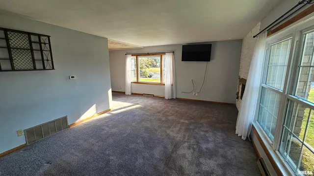 $154,000 | 2 Valleyview Road, Jacksonville, IL 62650