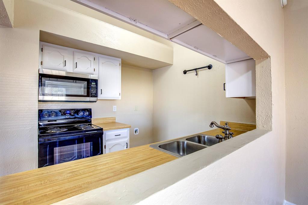 4221 Heath Street Fort Worth, TX 76137 - Photo 13 of 32