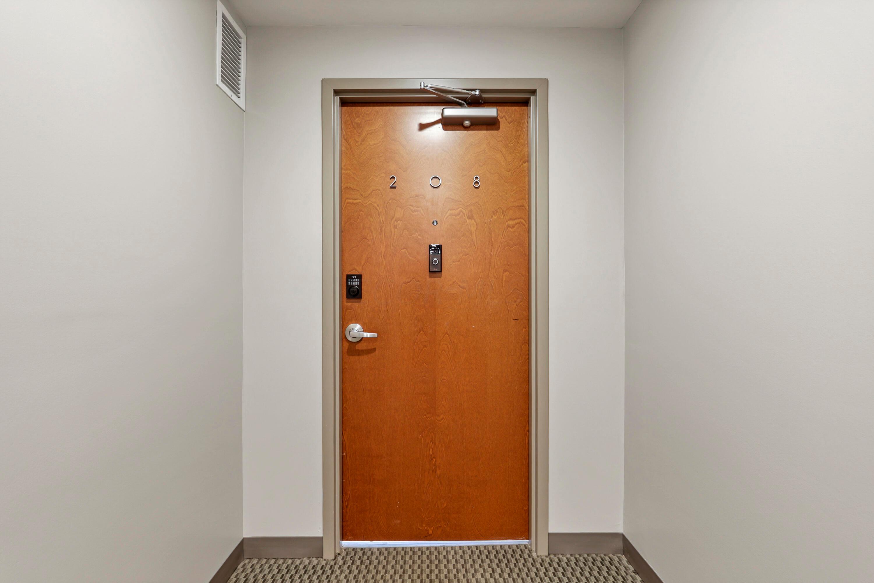 767 North High Street, Unit R208 Columbus, OH 43215 - Photo 29 of 32 Entry