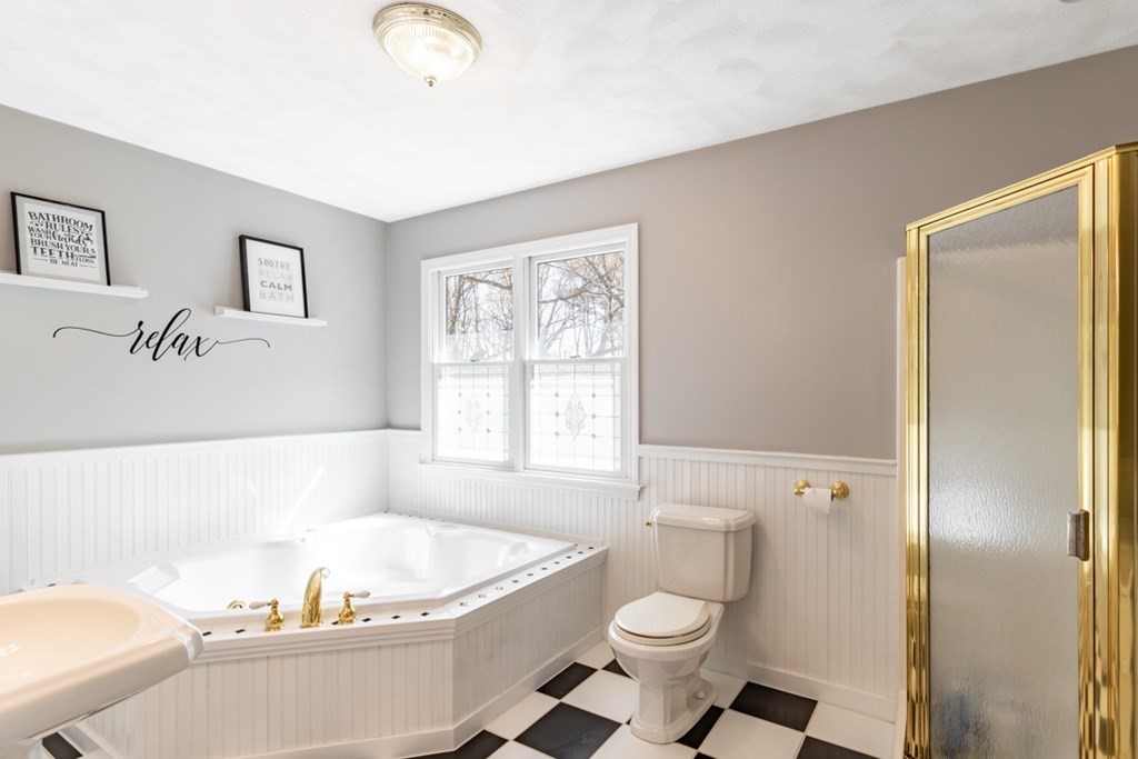 46 Ledge Road Lynnfield, MA 01940 - Photo 33 of 40 Gallery Image 33