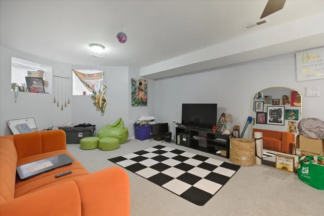 $1,350 | 4423 South Prairie Avenue, Unit GARDEN, Chicago, IL 60653