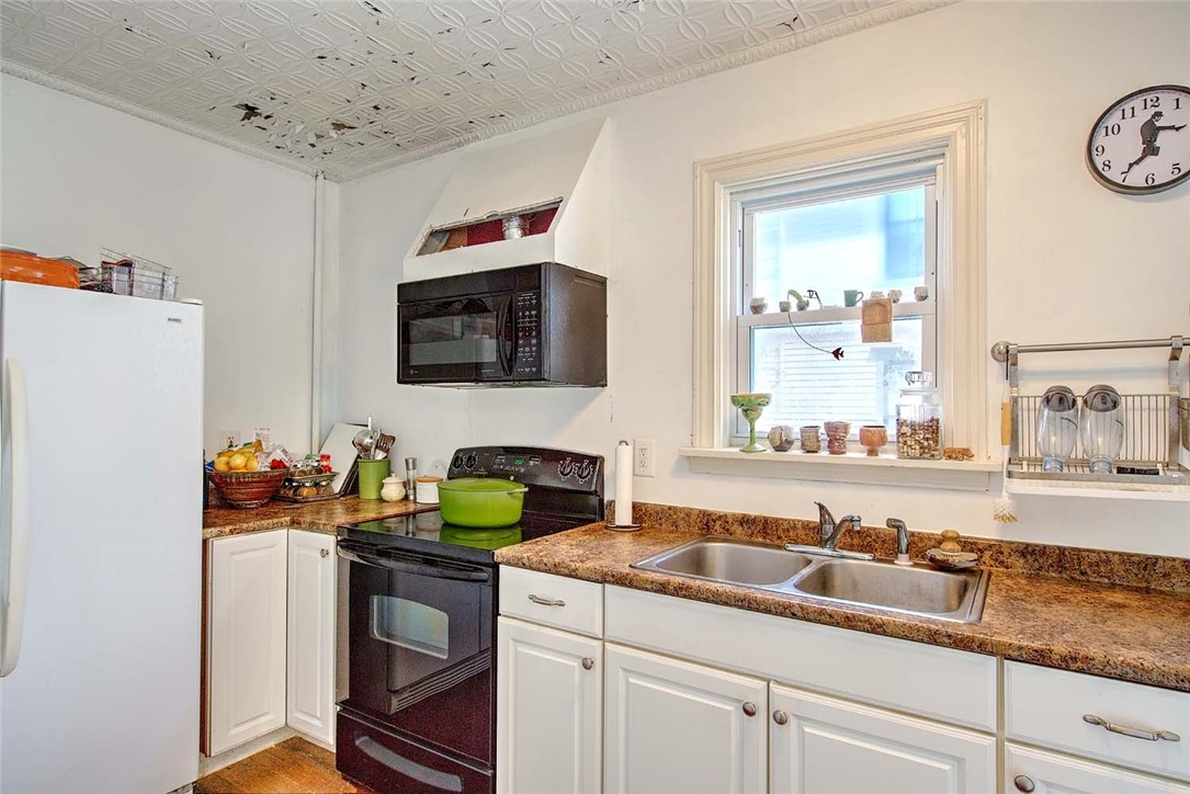 73 Child Street Warren, RI 02885 - Photo 22 of 43