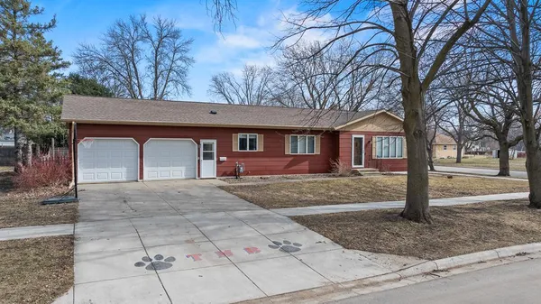$195,000 | 500 Rowland Street, Tracy, MN 56175