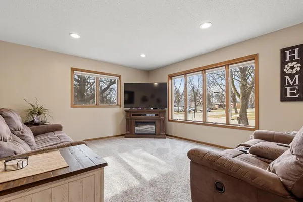 $195,000 | 500 Rowland Street, Tracy, MN 56175