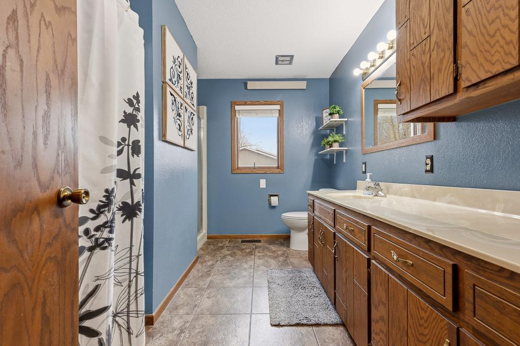 500 Rowland Street Tracy, MN 56175 - Photo 23 of 50