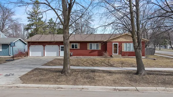 $195,000 | 500 Rowland Street, Tracy, MN 56175