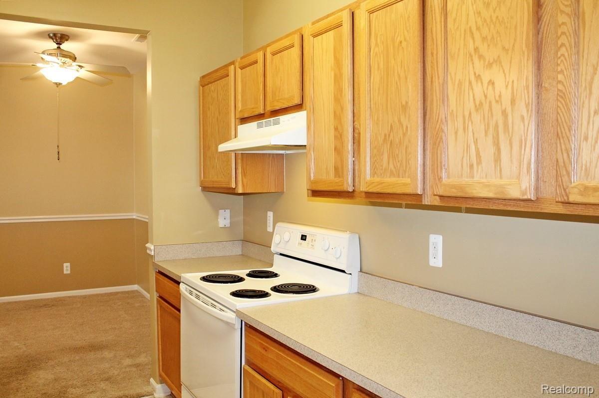11696 Farmington Road Livonia, MI 48150 - Photo 11 of 39 IMG_7440.JPG