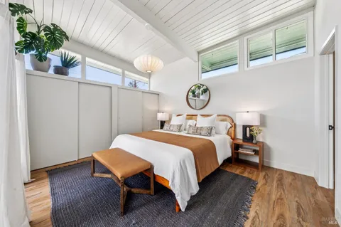 $1,395,000 | 384 Hibiscus Way, San Rafael, CA 94903