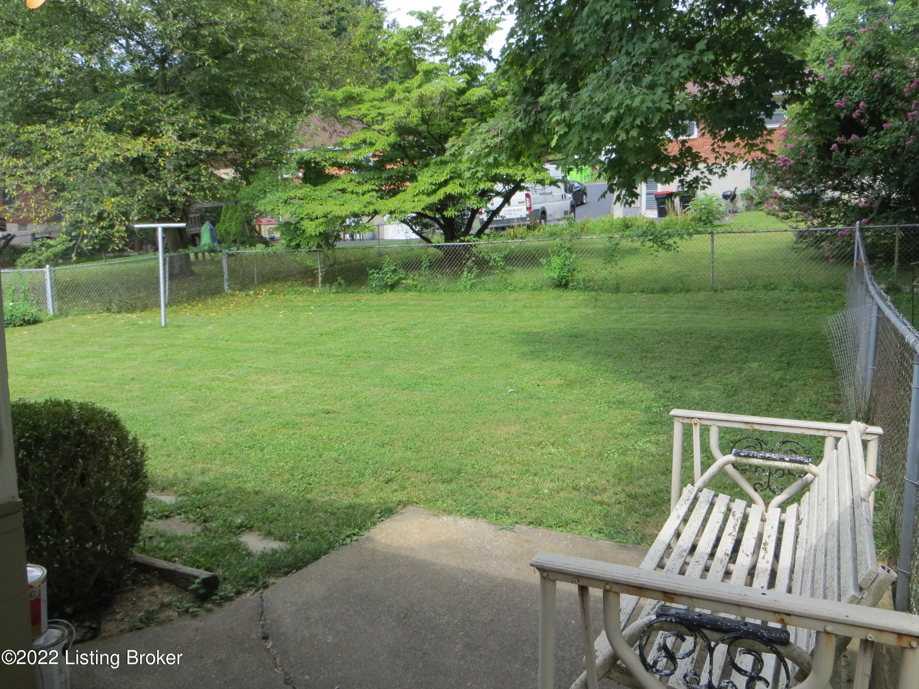 1711 Nightingale Road Louisville, KY 40213 - Photo 31 of 37 Small Patio in the back of house