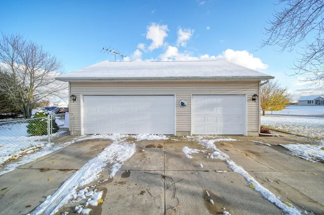 $295,900 | 11970 Swan View Drive, Brooklyn, MI 49230