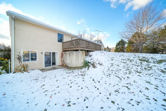 $295,900 | 11970 Swan View Drive, Brooklyn, MI 49230