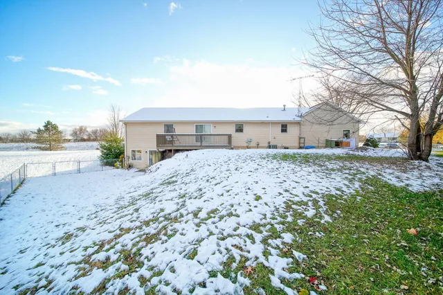 $295,900 | 11970 Swan View Drive, Brooklyn, MI 49230