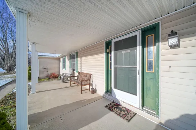 $295,900 | 11970 Swan View Drive, Brooklyn, MI 49230