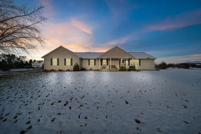 $295,900 | 11970 Swan View Drive, Brooklyn, MI 49230